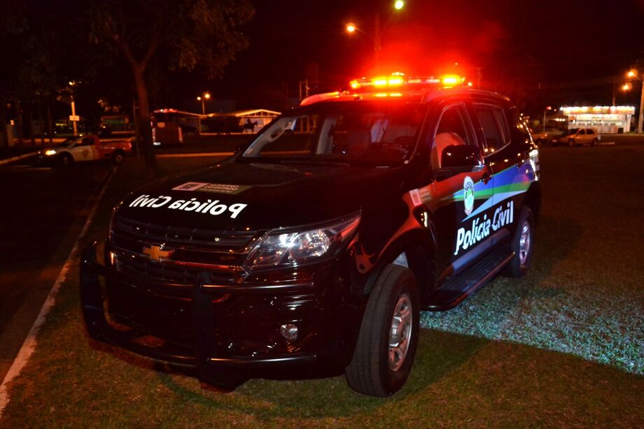 Os policiais identificaram a mulher que cometeu o crime