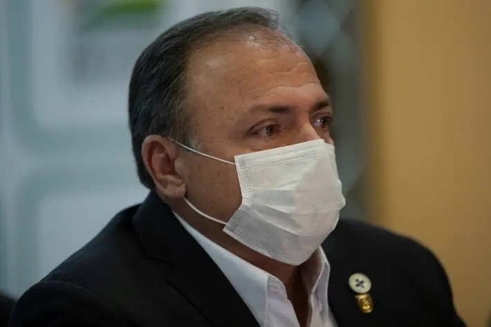 O ministro interino da Saúde, general Eduardo Pazuello