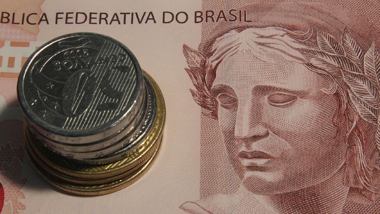 CMN definiu limite de crédito específico por agricultor familiar (R$ 165 mil) em investimento para o setor leiteiro