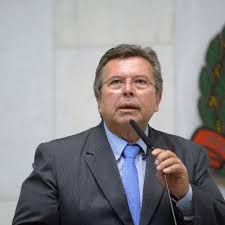 O deputado Carlão Pignatari (PSDB) na tribuna do plenário da Alesp, o Legislativo estadual