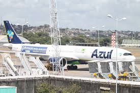 Azul separou avião para trazer vacinas, mas negociação com Índia emperrou