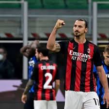 Milan supera expulsão no 1º tempo, bate o Benevento e retoma a ponta do Italiano