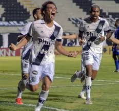 Ponte Preta faz 7 no Figueirense