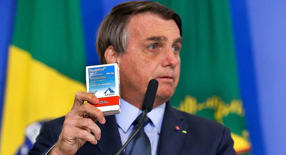 Presidente Jair Bolsonaro insiste em recomendar tratamento ineficaz contra a Covid-19