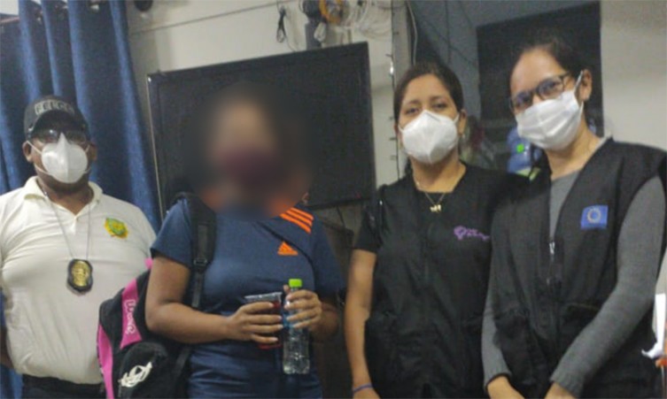 Jovem já está com autoridades bolivianas e deve ser repatriada