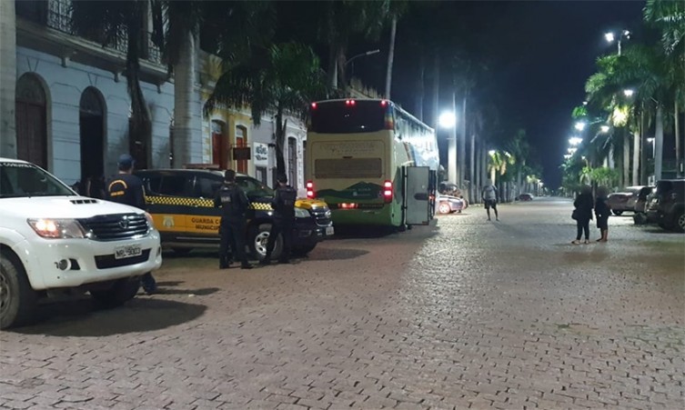 Ônibus estava de forma irregular