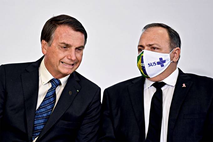 Bolsonaro e Pazuello