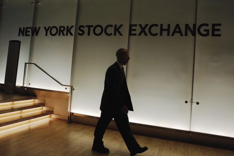 A Bolsa de Nova York (Nyse) irá prosseguir com a deslistagem de três empresas de telecomunicações chinesas visadas por uma ordem executiva do presidente dos EUA, Donald Trump