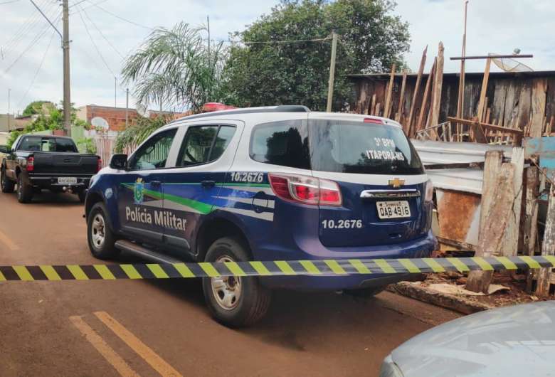 A polícia no local
