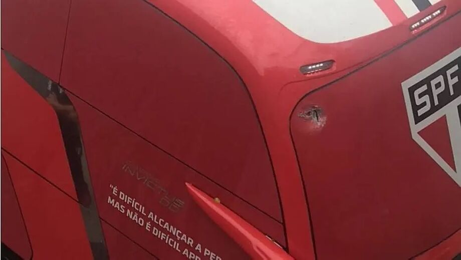 Ônibus do São Paulo foi atacado a caminho do Morumbi