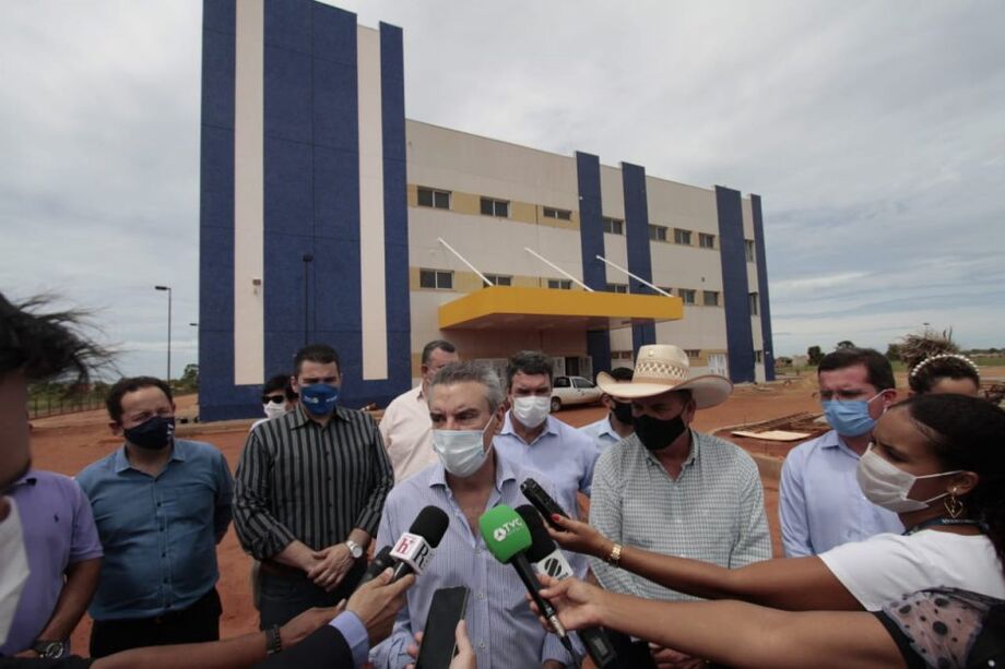 Em Três Lagoas, Paulo Corrêa visitou a obra do Hospital Regional