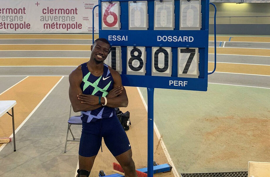 O atleta Hugues Fabrice Zango bateu o recorde mundial indoor do salto triplo, ao alcançar a marca de 18,07 metros