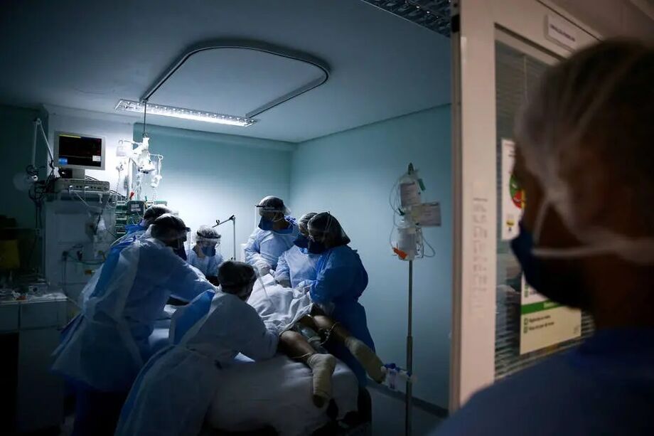 Paciente em UTI de hospital de Porto Alegre