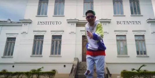 MC Fioti gravou um remix da música 'Bum Bum Tam Tam' com letra que faz referência à vacina Coronavac, desenvolvida pelo Instituto Butantan