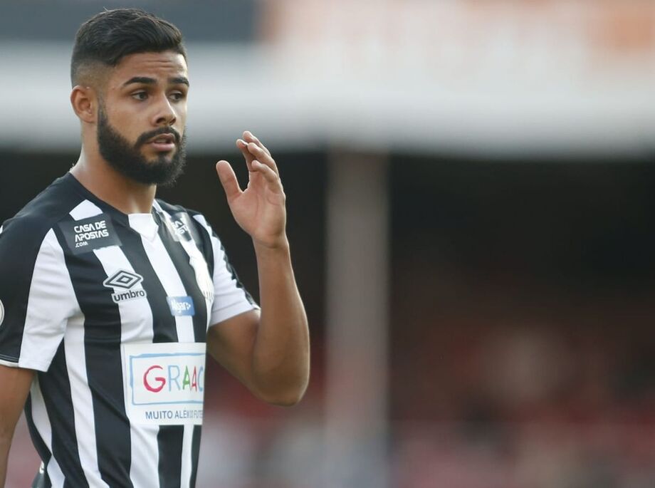 Felipe Jonatan em ação pelo Santos
