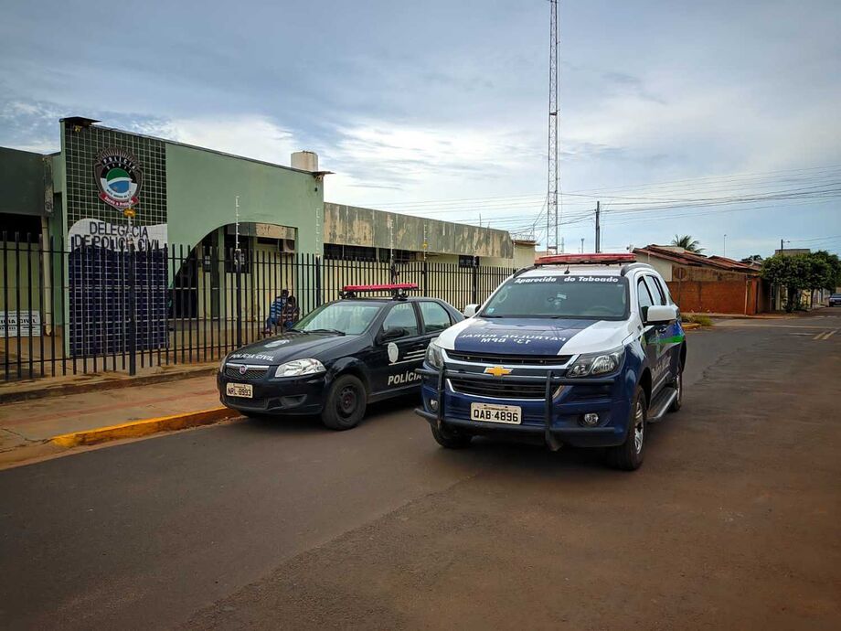 Na tarde de ontem (4), policiais civis e militares de Aparecida do Taboado, a 371 km de Campo Grande, prenderam um homem, 40, foragido da Justiça de São Paulo