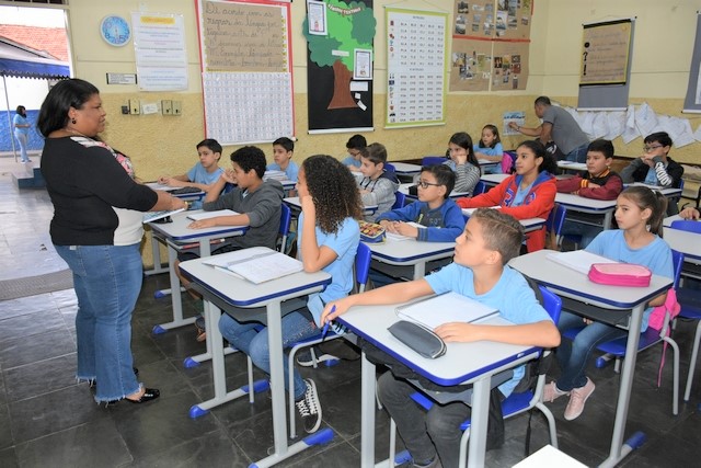 Sala de Aula cheia - Imagens antes da pandemia