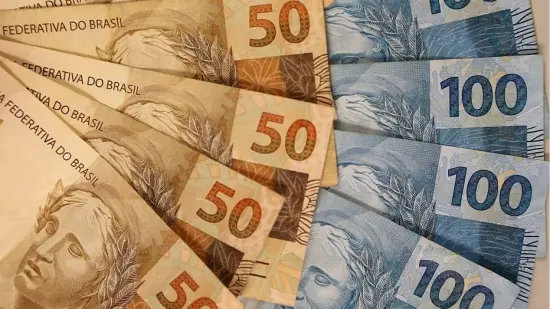 Os juros futuros começaram o dia em leve alta