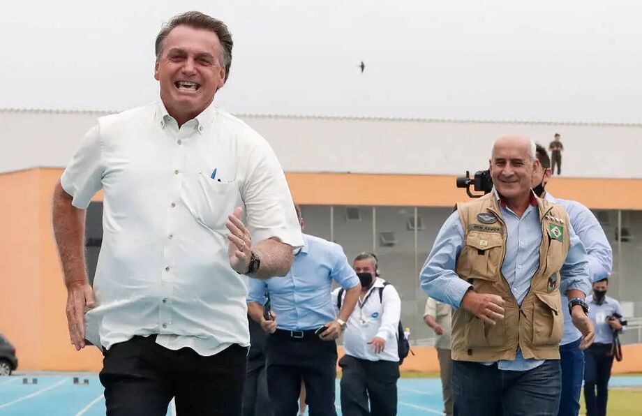 Bolsonaro, em pista de atletismo de centro de treinamento inaugurada nesta quinta-feira, 4, em Cascavel, no Paraná