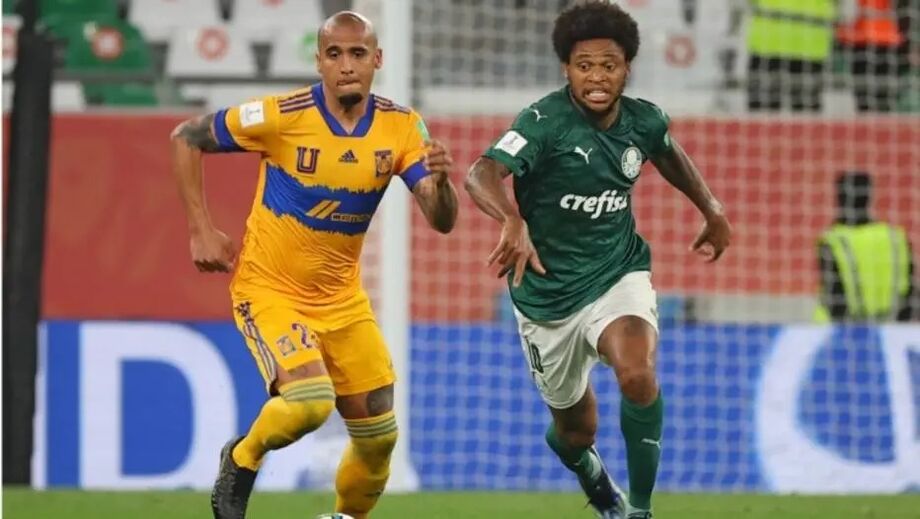 Luiz Adriano acabou desperdiçando a principal chance do Palmeiras no segundo tempo da partida