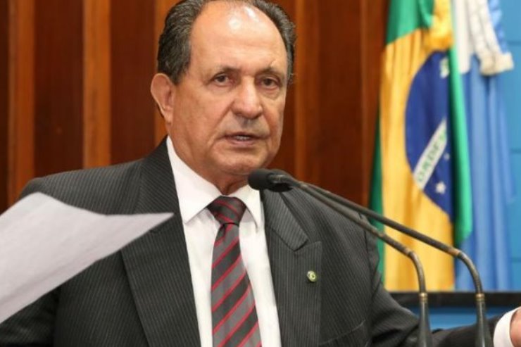 Deputado Zé Teixeira na sessão plenária