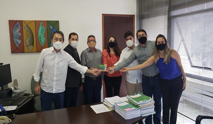 Os funcionários da Secretaria de Estado de Fazenda, Daniel Santana, em co-autoria de Luísa Barbosa e Esaú de Aguiar Neto, se classificam em 3º lugar no XV Prêmio Sul-Mato-Grossense de Inovação na Gestão Pública
