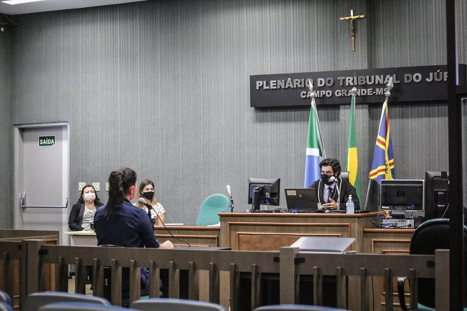 Após as 16 horas, o juiz Carlos Alberto Garcete de Almeida fez a leitura da sentença, cujo veredicto considerou procedente a acusação do Ministério Público em face de Pâmela Ortiz de Carvalho..