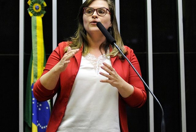 A deputada Marília Arraes (PT-PE) foi escolhida nesta quarta-feira (3) para a segunda-secretaria da Câmara.