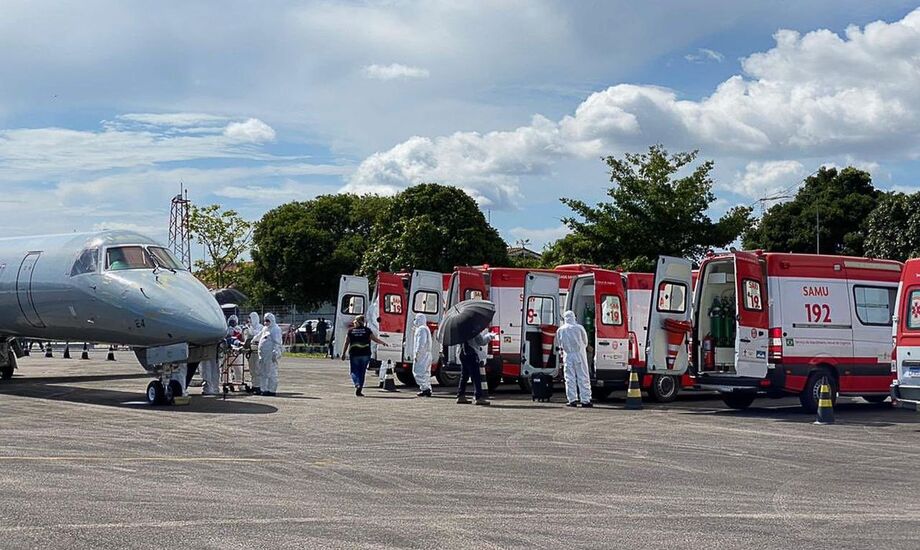 AMB envia 18 médicos voluntários para Manaus