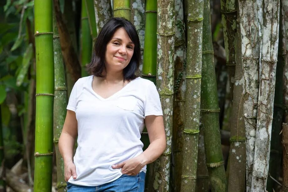 Claire Adam é autora de 'Menino de Ouro'