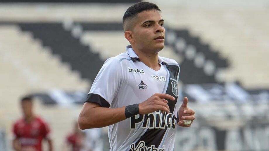 Bruno Rodrigues em ação pela Ponte Preta