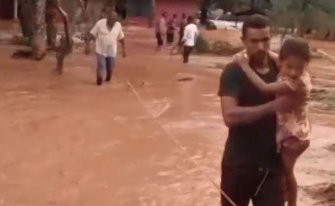 José Luiz foi a pessoa que registrou o vídeo da criança sendo resgatada