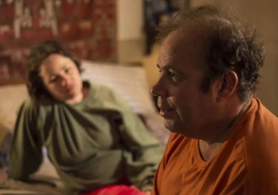 Drama. Com Karine Teles no filme de Gustavo Pizzi