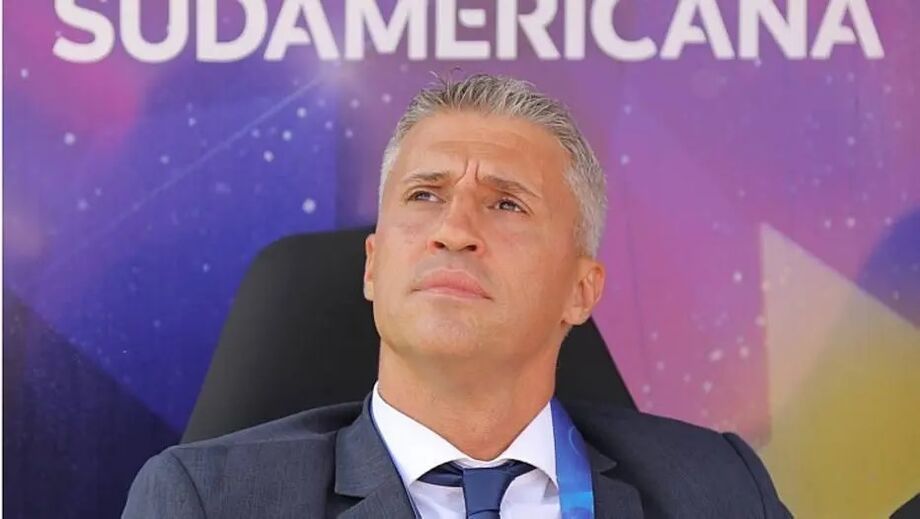 Crespo desponta como favorito para assumir o São Paulo