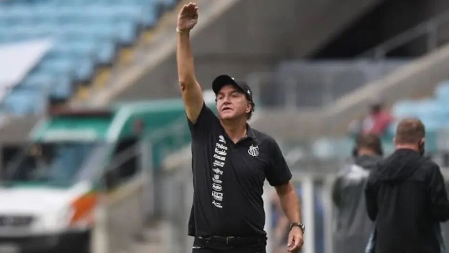 Cuca, técnico do Santos