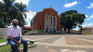 'Se pudesse ser amanhã ou hoje, o dia que falar, eu tô lá', afirma o aposentado Benjamin Ribeiro da Silva, de 80 anos, que teve covid em 2020