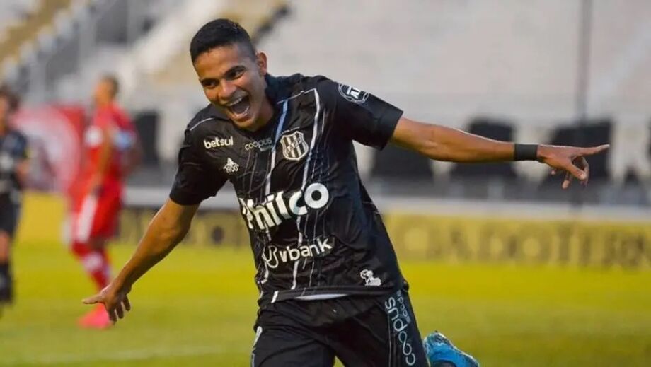 Elenco do Ponte Preta precisa ser reforçado