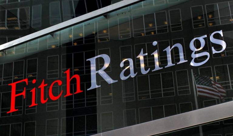 A Fitch afirma que o grande déficit e a elevada dívida pública do Brasil são uma mostra dos continuados desafios fiscais do País, mesmo que o desempenho do ano passado tenha sido melhor do que o esperado