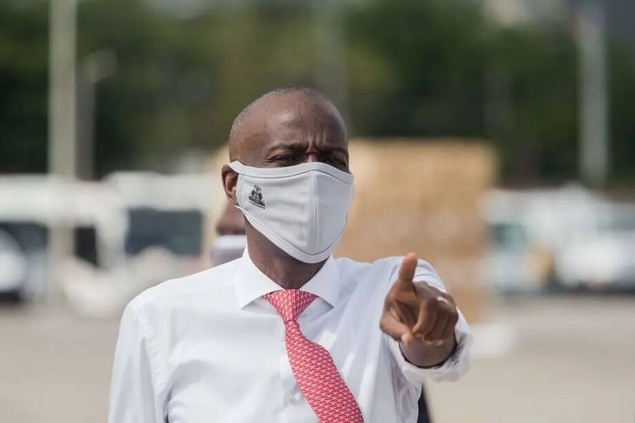 O presidente do Haiti, Jovenel Moïse, no aeroporto Internacional de Porto Príncipe