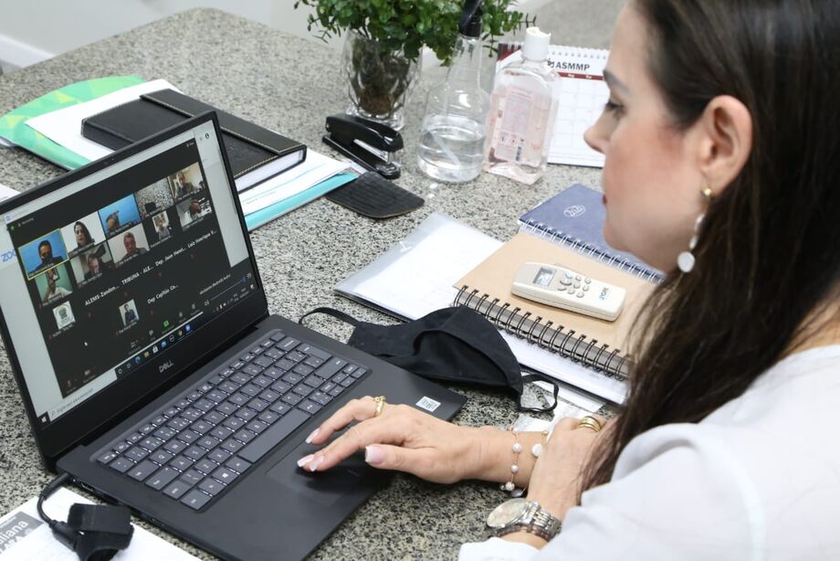 A deputada estadual Mara Caseiro