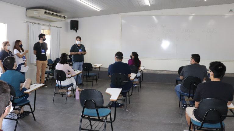 151 candidatos de 18 estados do País estão concorrendo a 40 vagas com bolsas de R$ 11.685,80