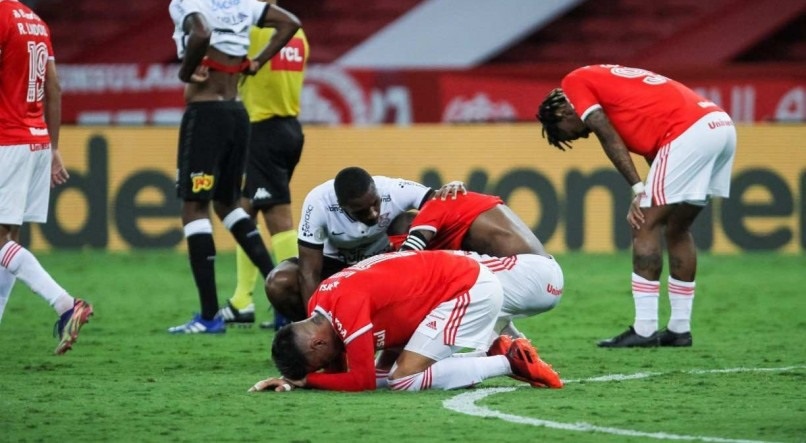 Gaúchos tiveram dois gols anulados e perderam a chance de encerrar um jejum de quatro décadas sem títulos nacionais