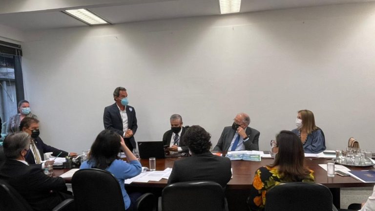 Prefeito solicita recursos para saúde e obras de controle de enchente