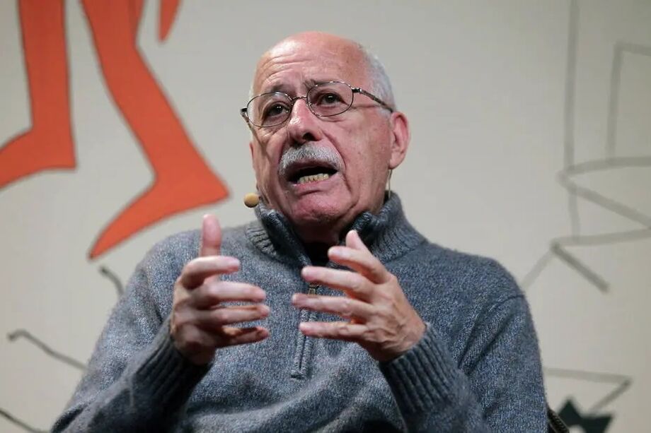 O escritor Silviano Santiago conta a infância e adolescência em Minas