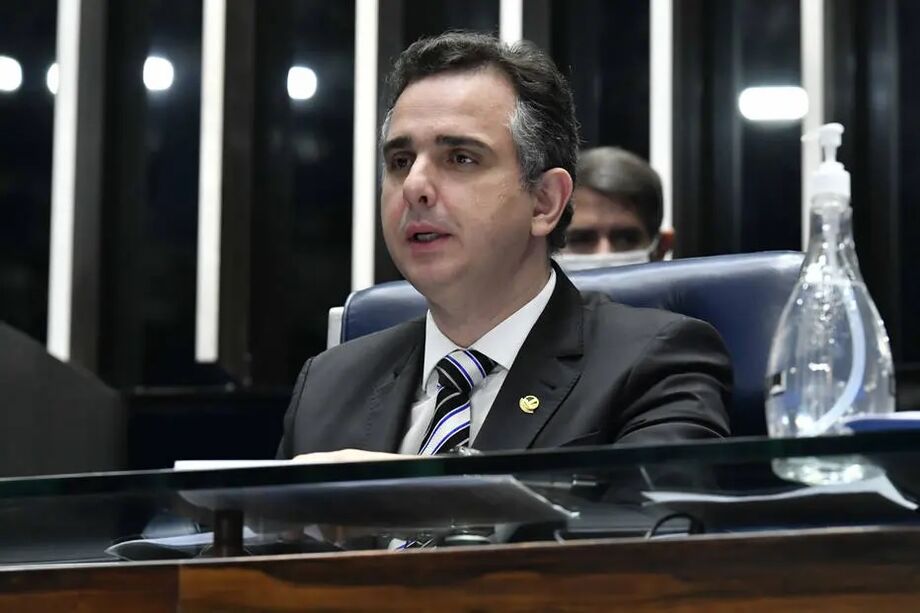 'Se nós estamos em guerra com o vírus, nós temos que arcar com essa guerra', disse Pacheco.