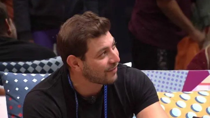 Caio venceu Projota em uma prova disputada e é o quarto Anjo do 'BBB21'