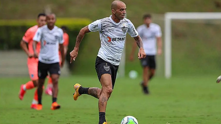 Com 3 de Tardelli e Hulk em campo, reservas do Atlético-MG vencem o Bolívar