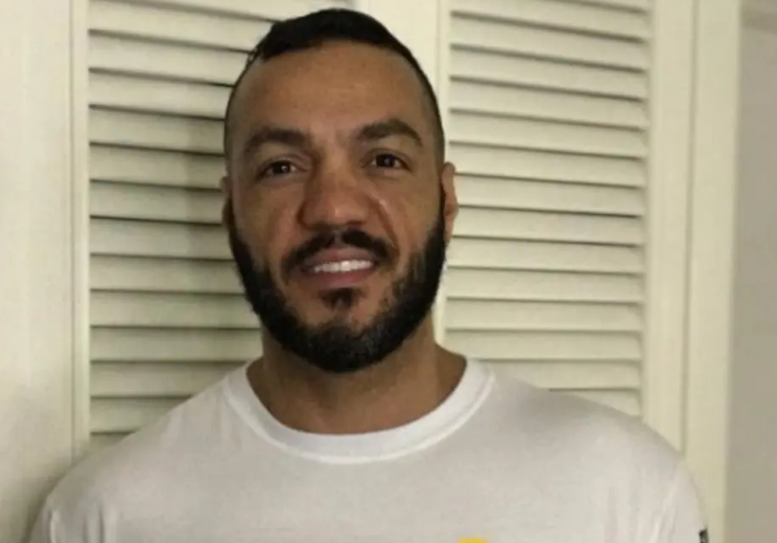 O cantor Belo