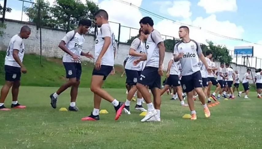 Ponte Preta busca volante e atacante para fechar o elenco