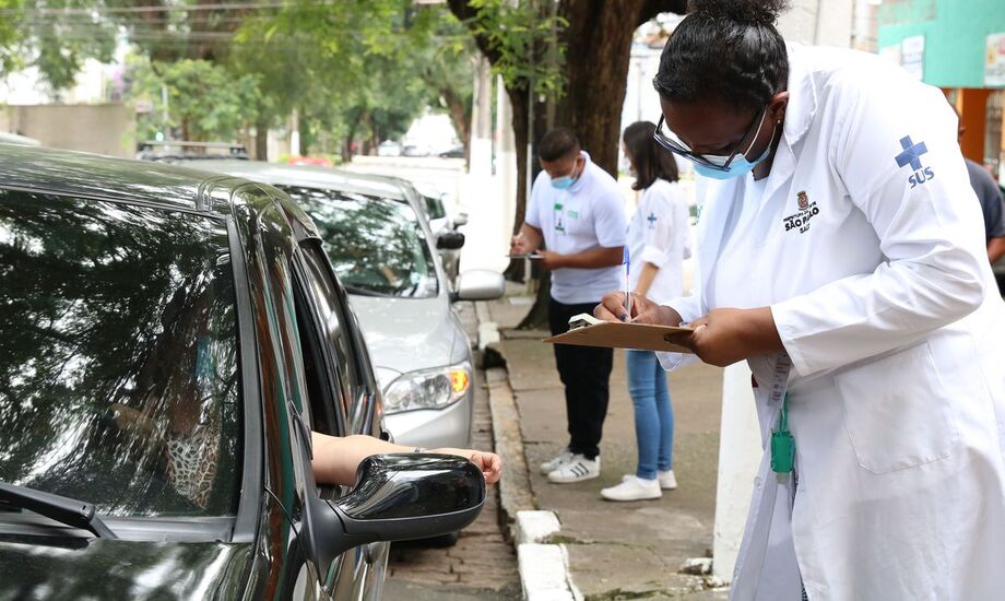 Vacinação de idosos entre 80 e 84 anos começa dia 1º de março em SP